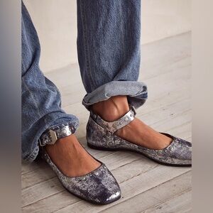 Free People Metallic Silver Flats